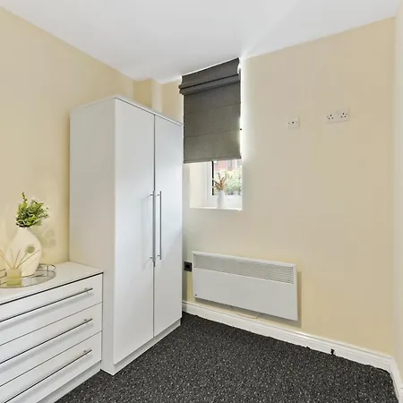Boutique - Parking - Sleeps 4 * Leeds (West Yorkshire)